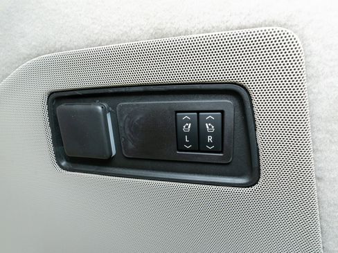 Used 2026 Cadillac Escalade Platinum Sport AWD/4WD image 46