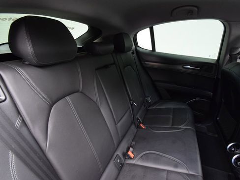 Used 2019 Alfa Romeo Stelvio Ti image 23