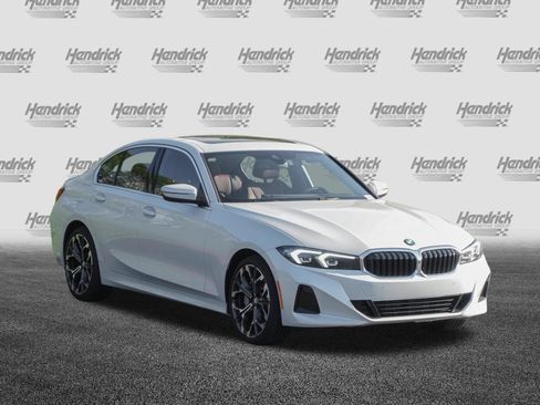 Certified 2025 BMW 330i Sedan RWD image 2
