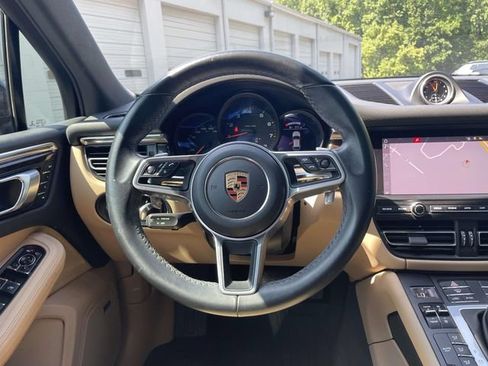 Used 2020 Porsche Macan AWD/4WD image 14