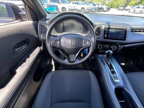 Used 2021 Honda HR-V Sport image 16