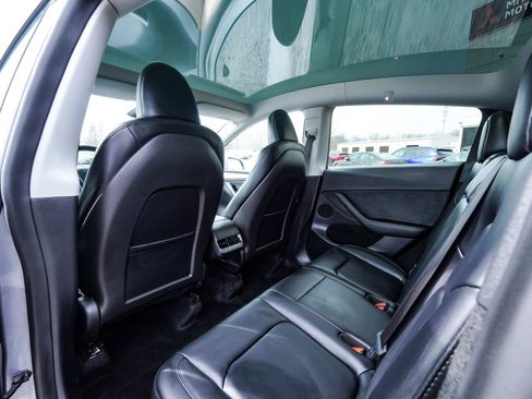 Used 2025 Tesla Model Y Long Range image 31