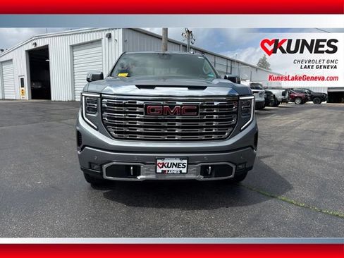 Used 2024 GMC Sierra 1500 Denali w/ Denali Reserve Package AWD/4WD image 13