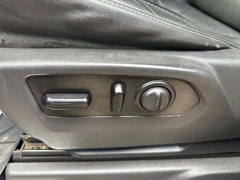 Used 2020 Chevrolet Silverado 2500 LTZ w/ LTZ Convenience Package image 13