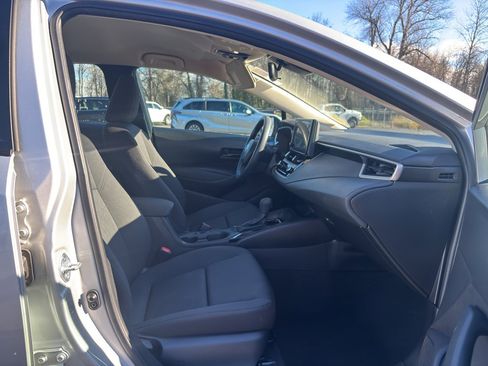Used 2024 Toyota Corolla LE image 28