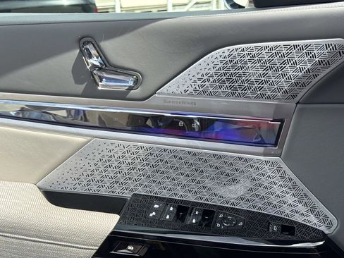 Certified 2023 BMW i7 xDrive60 image 18