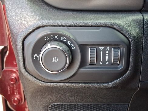 Used 2021 Jeep Wrangler Unlimited Sport AWD/4WD image 22