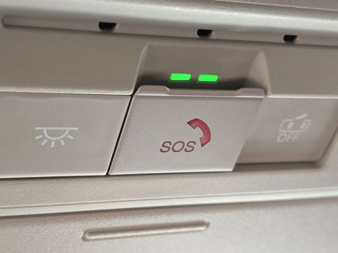 Used 2026 Nissan Kicks SR w/ Cold Weather Package image 17