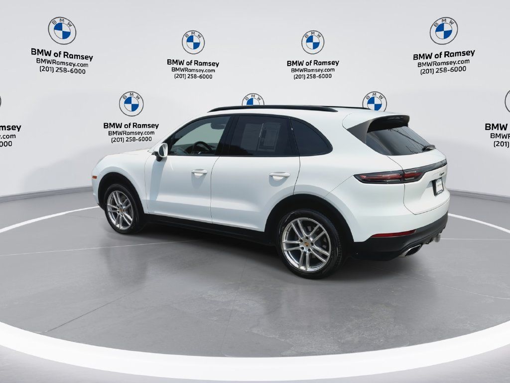 Used 2023 Porsche Cayenne AWD/4WD image 6