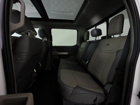 Used 2025 Ford F450 Platinum w/ Platinum Plus Package image 14