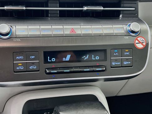 Used 2025 Hyundai Kona SEL FWD image 26