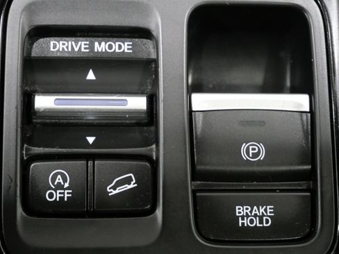 Used 2025 Honda Pilot TrailSport image 22