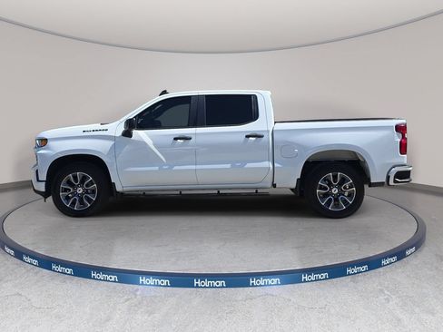 Used 2019 Chevrolet Silverado 1500 Custom w/ Infotainment Package RWD image 9