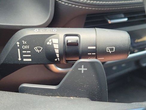 Used 2024 Nissan Rogue SV AWD/4WD image 27