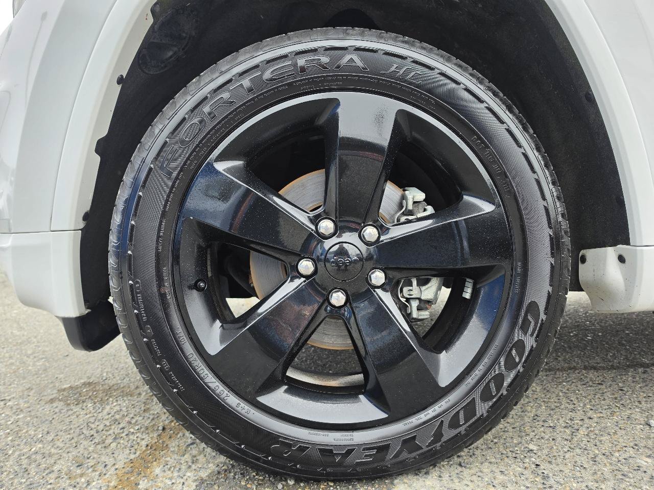 Used 2015 Jeep Grand Cherokee Altitude AWD/4WD image 41