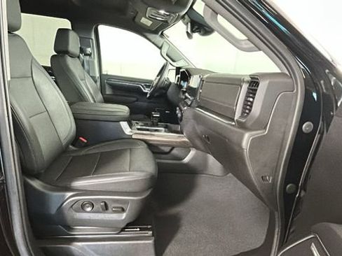 Used 2023 Chevrolet Silverado 1500 LTZ AWD/4WD image 31