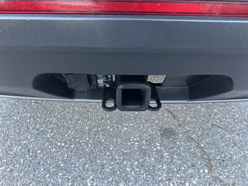 Used 2025 Volkswagen Atlas Cross Sport SE image 29