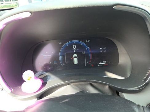 Used 2023 Toyota Highlander Platinum image 12