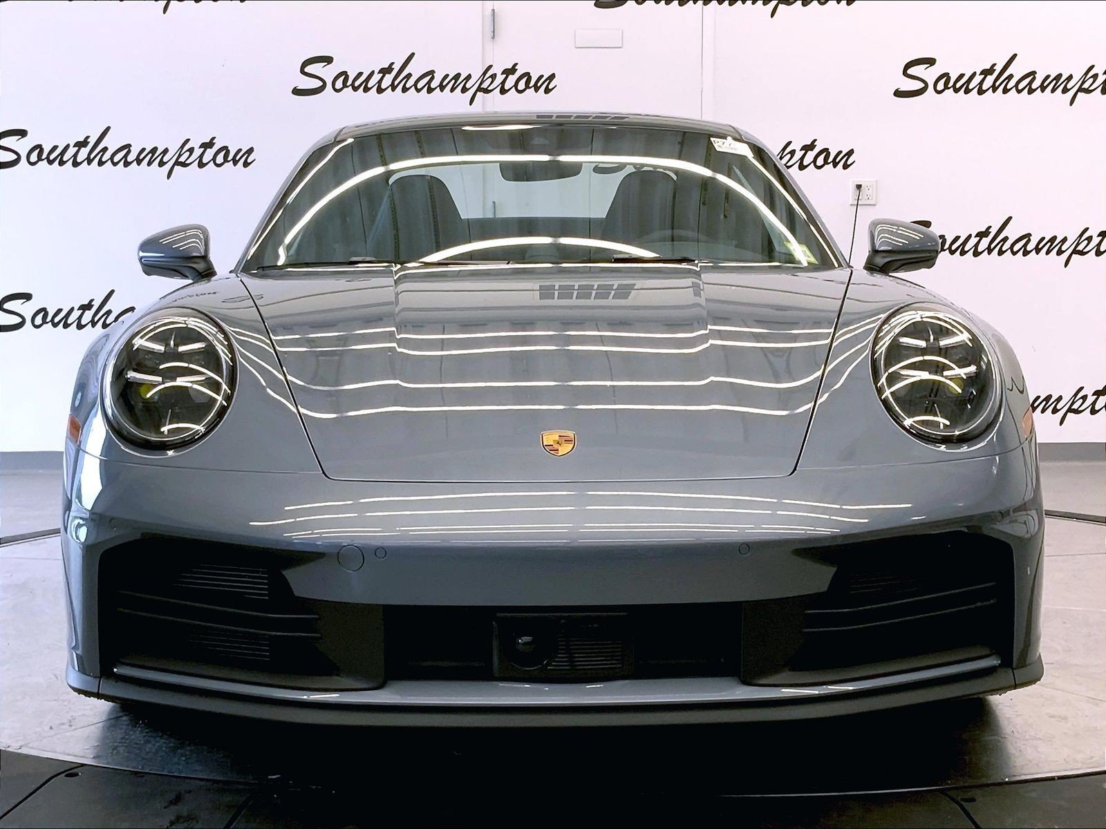 Used 2026 Porsche 911 Carrera RWD image 10