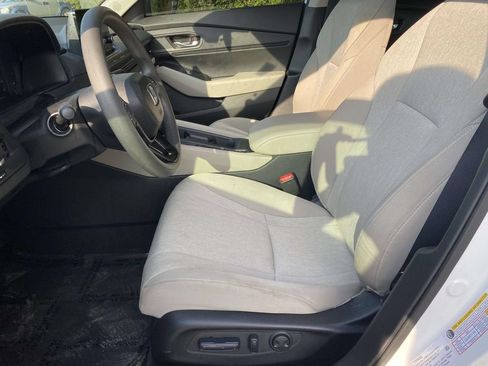 Certified 2025 Honda Accord SE image 13