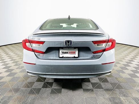 Used 2022 Honda Accord Sport image 9