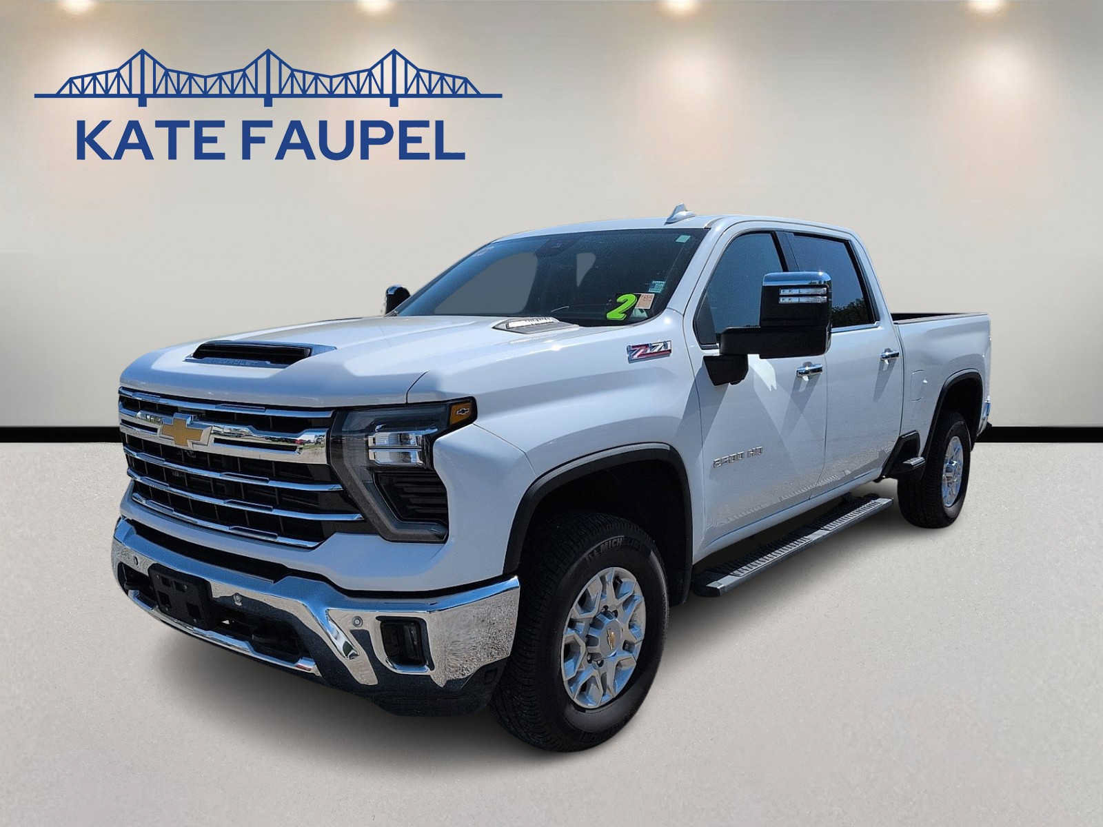 Used 2025 Chevrolet Silverado 2500 LTZ w/ LTZ Premium Package AWD/4WD image 3