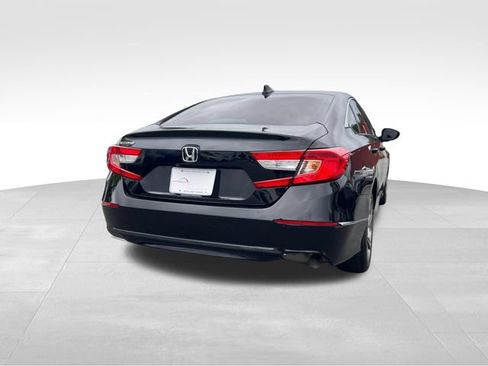 Used 2018 Honda Accord EX image 5