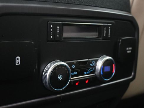 Used 2023 Ford Expedition Platinum RWD image 14