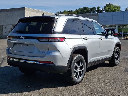 New 2025 Jeep Grand Cherokee Limited w/ Trailer Tow Package image 6