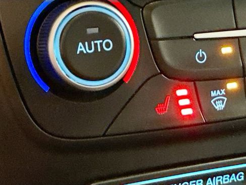 Used 2018 Ford Escape SE image 20