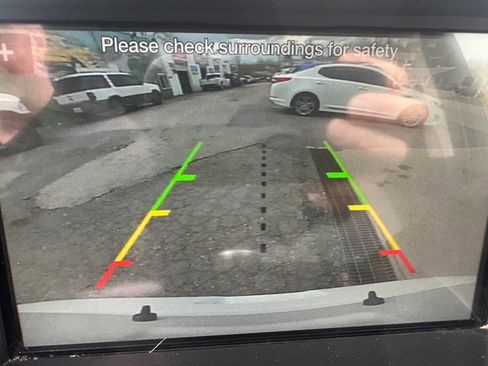 Used 2018 Ford Escape SE w/ SE Sport Appearance Package image 16