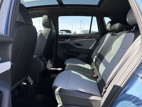New 2026 Volkswagen Tiguan SE R-Line FWD image 14