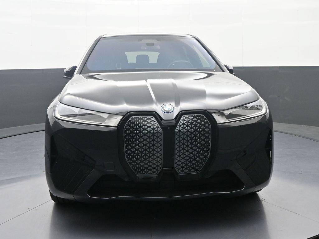 Used 2024 BMW iX xDrive50 w/ Sport Package AWD/4WD image 2