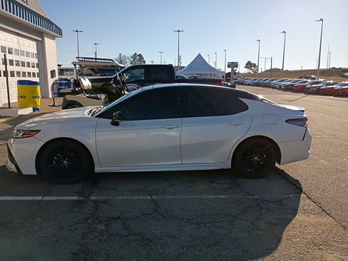 Used 2022 Toyota Camry XSE image 2