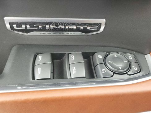 Used 2024 GMC Sierra 1500 Denali Ultimate AWD/4WD image 13