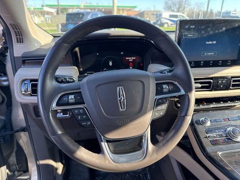 Used 2023 Lincoln Nautilus Reserve w/ Equipment Group 201A image 12