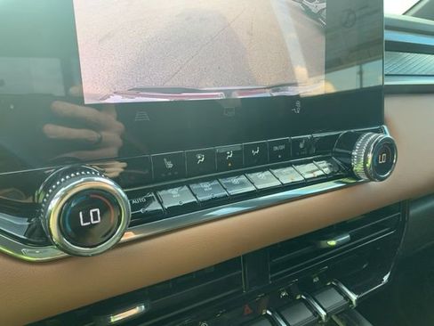 New 2025 GMC Canyon AT4 w/ Nightfall Edition image 24