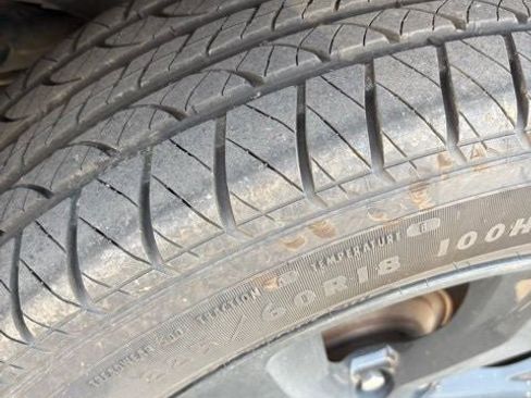 Used 2020 Jeep Cherokee Latitude Plus image 19