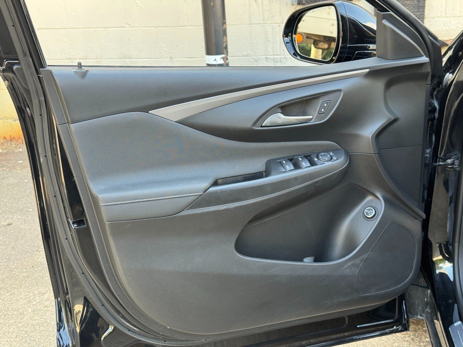 Used 2024 Buick Envista Avenir FWD image 38