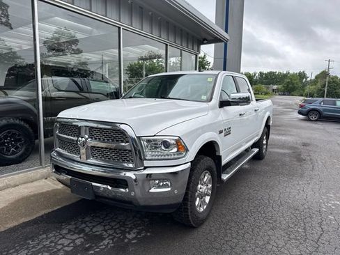 Used 2018 RAM 2500 Laramie AWD/4WD image 3