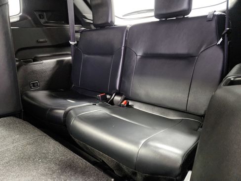 Used 2024 Mitsubishi Outlander SE Black Edition image 14