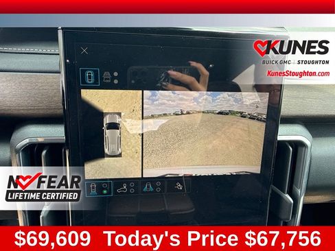 New 2026 GMC Acadia Denali Ultimate w/ LPO, Floor Liner Package AWD/4WD image 37