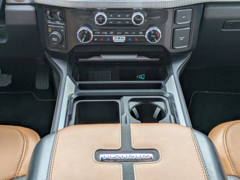 Used 2024 Ford F350 Platinum w/ FX4 Off-Road Package image 18