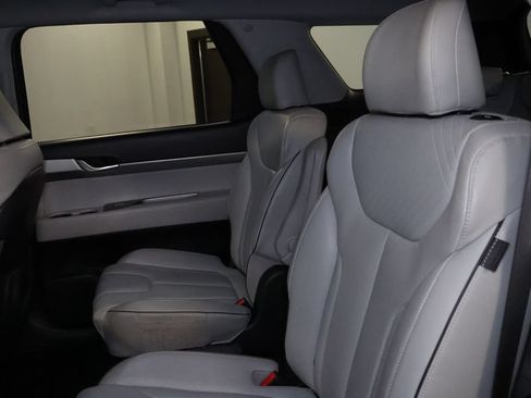 Used 2023 Hyundai Palisade SEL AWD/4WD image 13