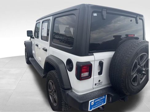 Used 2018 Jeep Wrangler Unlimited Sport S AWD/4WD image 25