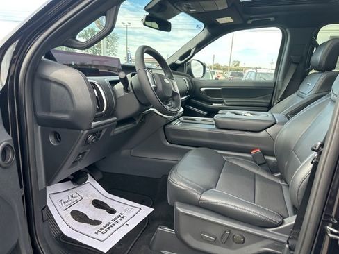 New 2025 Ford Expedition Platinum w/ Stealth Performance Package image 34