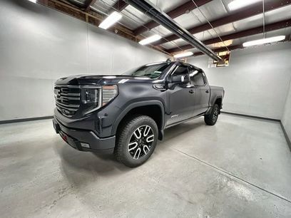 Certified 2025 GMC Sierra 1500 AT4 w/ AT4 Premium Package