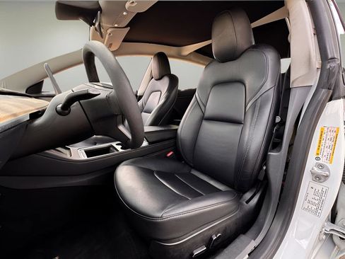 Used 2023 Tesla Model 3 Standard Range RWD image 7