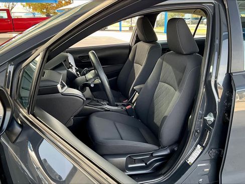 Used 2023 Toyota Corolla LE image 7