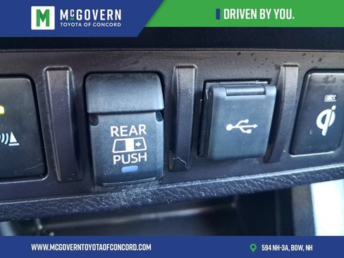 Used 2023 Toyota Tacoma TRD Sport w/ Technology Package AWD/4WD image 23